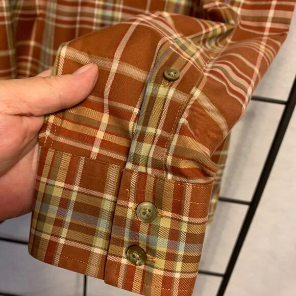 Eddie Bauer Plaid Button Down Size XL - Picture 6 of 12